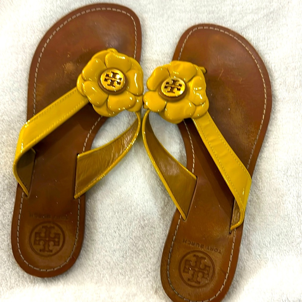 EUC Tory Burch leather thong size 9 yellow